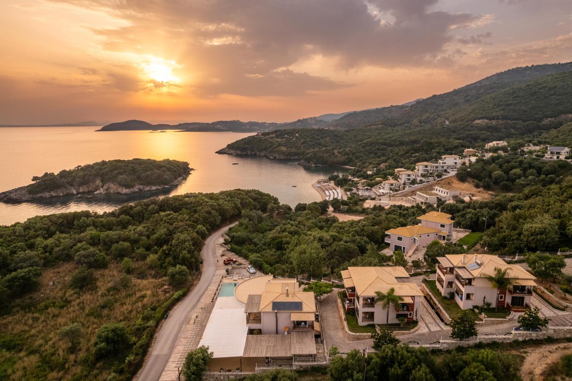 3Aktes Suites & Studios Sivota  Bagian luar foto